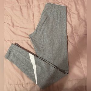 Grey Nike leggings